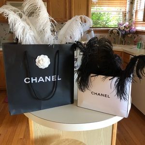 Chanel shopping bag decor